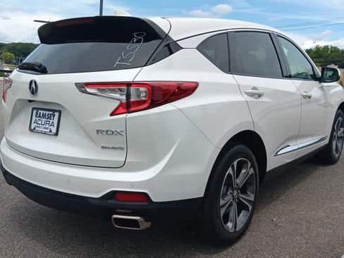 Used 2023 Acura RDX AWD w/ Advance Package image 5
