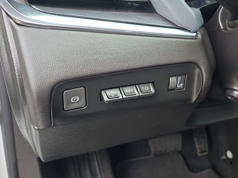 Used 2024 Buick Enclave Premium image 26