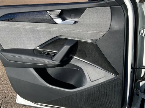 New 2026 Volkswagen Tiguan S FWD image 10