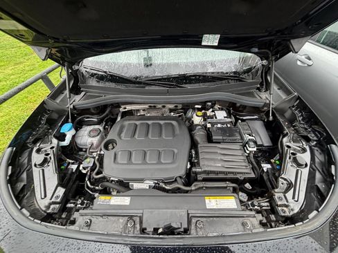 Used 2026 Volkswagen Tiguan SE AWD/4WD image 33