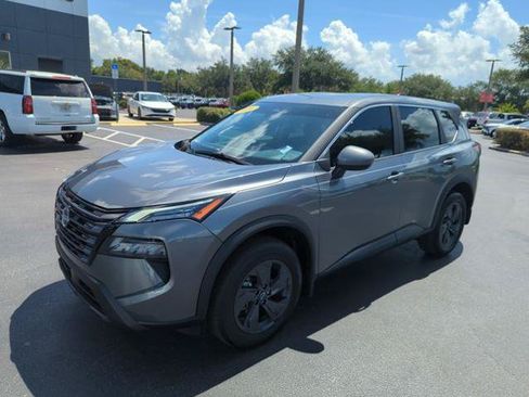 Certified 2026 Nissan Rogue SV FWD image 14