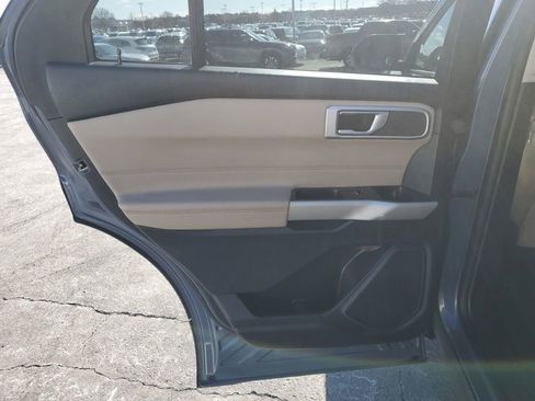 Used 2021 Ford Explorer XLT w/ Equipment Group 202A image 26