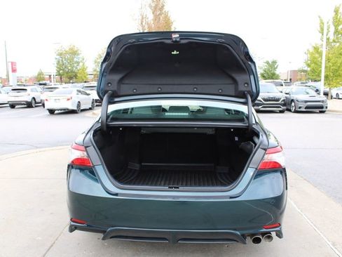 Used 2019 Toyota Camry SE image 9