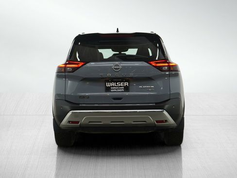 Used 2022 Nissan Rogue Platinum image 4