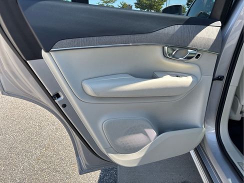 Used 2025 Volvo XC90 B6 Plus w/ Protection Package Premier AWD/4WD image 31