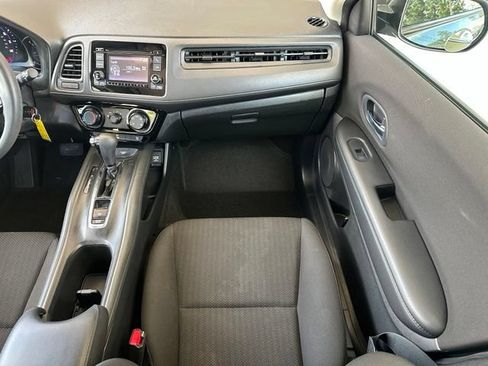 Used 2017 Honda HR-V LX image 12