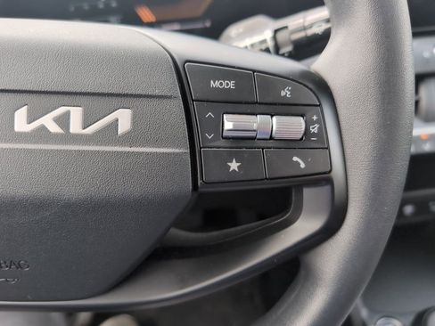 Used 2025 Kia K4 LXS FWD image 15