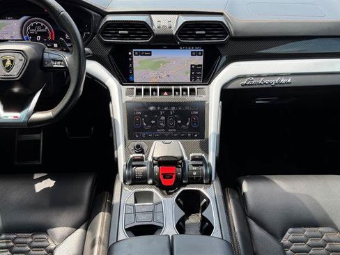 Used 2020 Lamborghini Urus AWD/4WD image 36