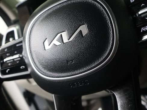 Used 2022 Kia Sorento S FWD image 22