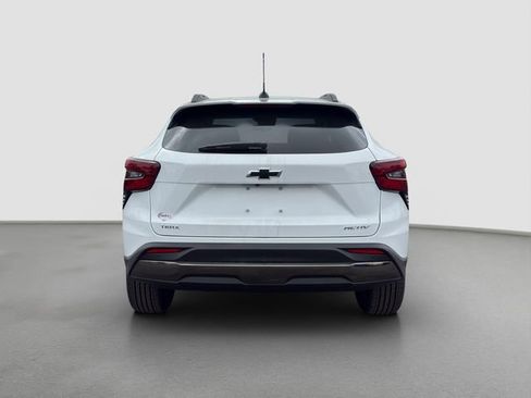 Used 2026 Chevrolet Trax ACTIV FWD image 5