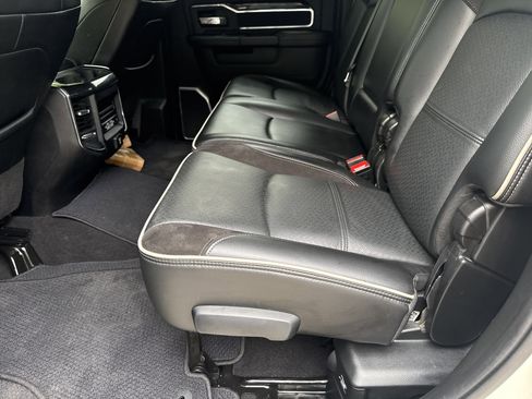 Used 2022 RAM 3500 Laramie AWD/4WD image 19
