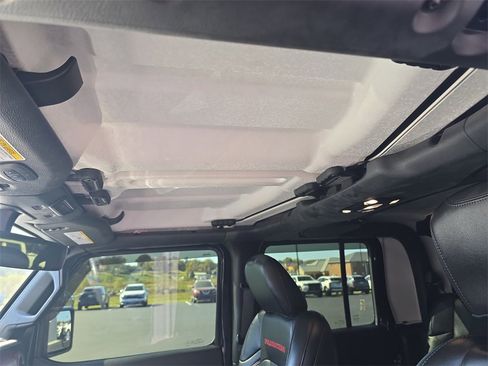 Used 2020 Jeep Gladiator Rubicon image 22