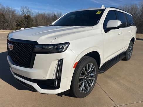Used 2024 Cadillac Escalade Sport image 1