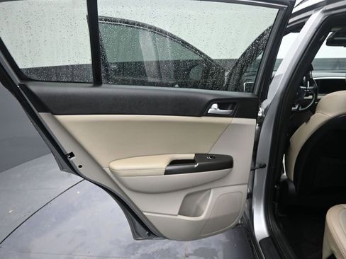 Used 2022 Kia Sportage Nightfall Edition image 30
