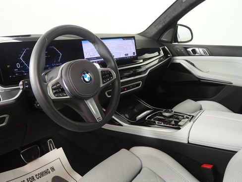 Certified 2026 BMW X7 xDrive40i image 12