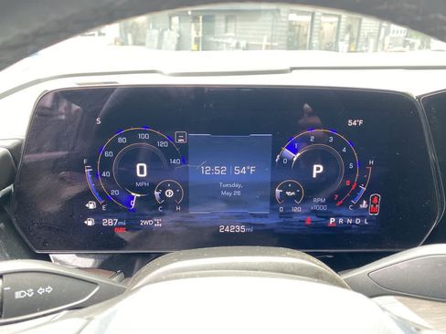 Used 2025 Chevrolet Suburban Z71 AWD/4WD image 26