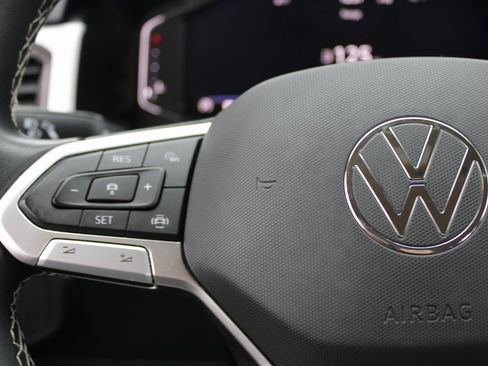 Certified 2022 Volkswagen Atlas SE image 13