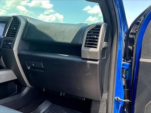 Used 2017 Ford F150 Raptor w/ Equipment Group 802A Luxury AWD/4WD image 16