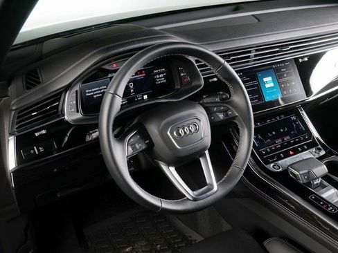 Certified 2025 Audi Q7 3.0T Prestige w/ Prestige Package image 3