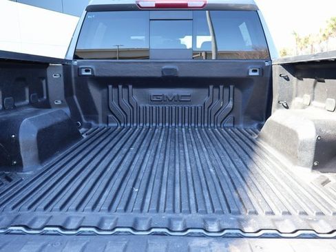 Used 2021 GMC Sierra 1500 SLT w/ SLT Premium Package image 17