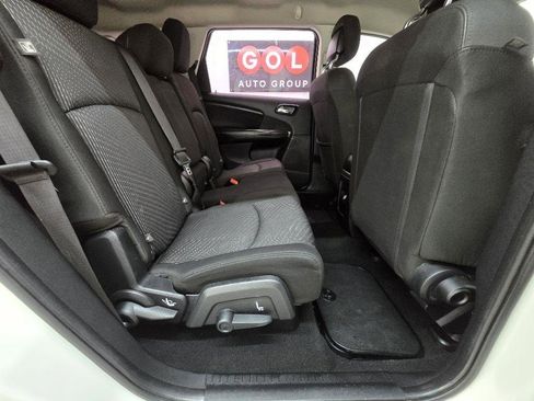 Used 2014 Dodge Journey American Value Package w/ Flexible Seating Group FWD image 16