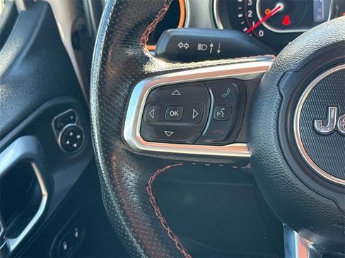 Used 2022 Jeep Gladiator Mojave image 16