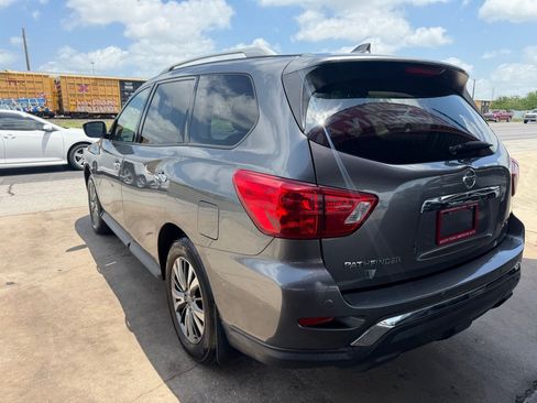 Used 2019 Nissan Pathfinder S AWD/4WD image 37