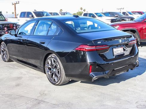 Used 2024 BMW i5 eDrive40i w/ M Sport Package RWD image 7