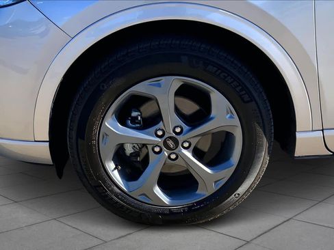 Used 2024 Ford Escape ST-Line image 9