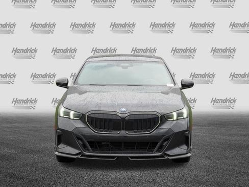 Used 2026 BMW 550e xDrive w/ Executive Package AWD/4WD image 3