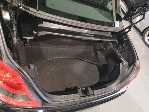 Used 2011 Mercedes-Benz SLK 300 image 46