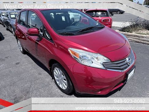 Used 2014 Nissan Versa Note SV w/ Interior Illumination Package FWD image 3