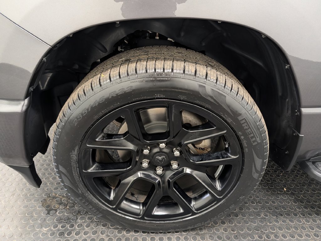 Used 2024 RAM 1500 Laramie AWD/4WD image 7