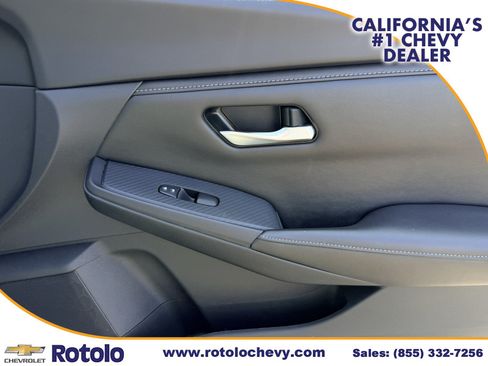 Used 2024 Nissan Sentra SV FWD image 9
