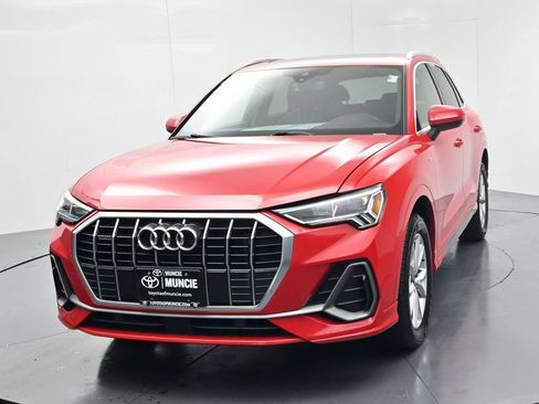 Used 2024 Audi Q3 2.0T Premium AWD/4WD image 3
