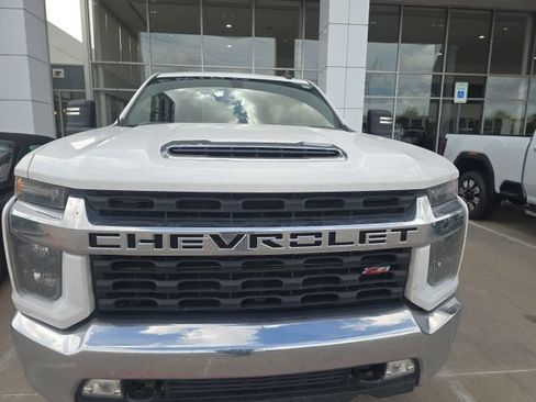 Used 2023 Chevrolet Silverado 2500 LT w/ Convenience Package AWD/4WD image 3