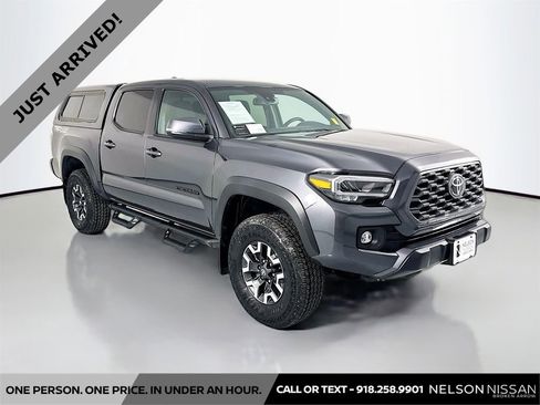 Used 2023 Toyota Tacoma TRD Off-Road w/ Technology Package image 3