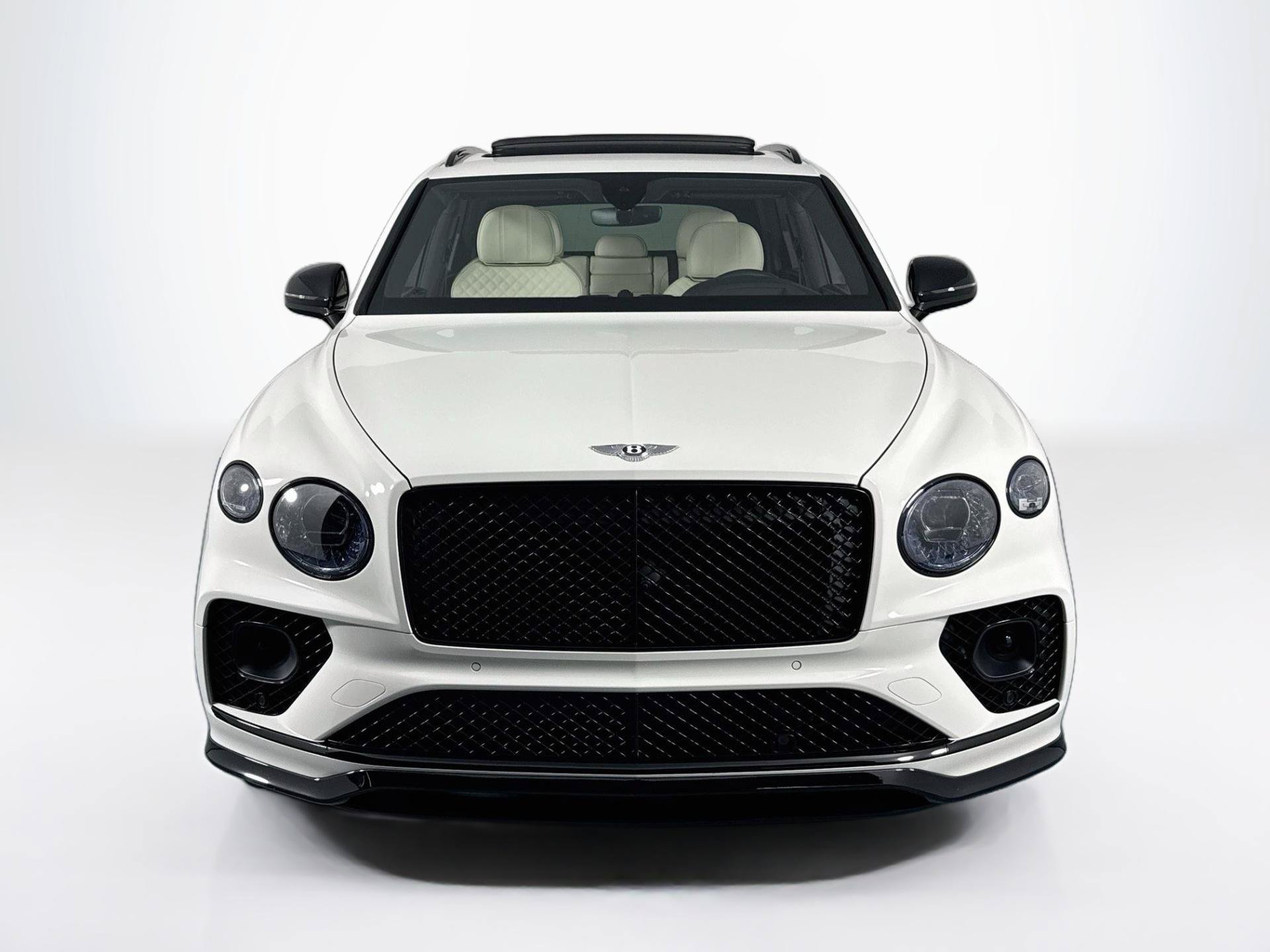 Used 2023 Bentley Bentayga AWD/4WD image 2
