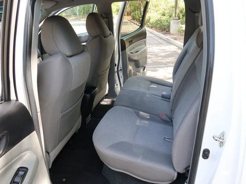 Used 2015 Toyota Tacoma 4x4 Double Cab w/ TRD Sport Package image 16