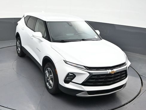 Used 2024 Chevrolet Blazer LT FWD image 26