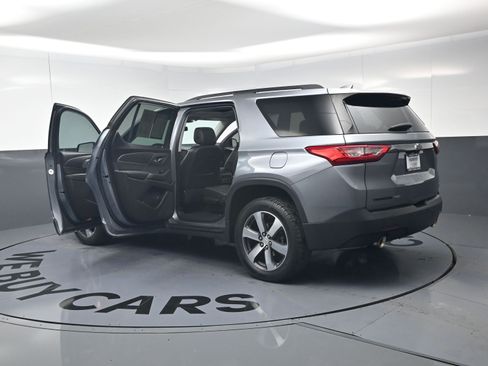 Used 2021 Chevrolet Traverse LT w/ LT Premium Package AWD/4WD image 28