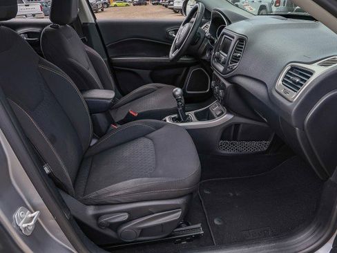 Used 2017 Jeep Compass Sport w/ Tech Group FWD image 29