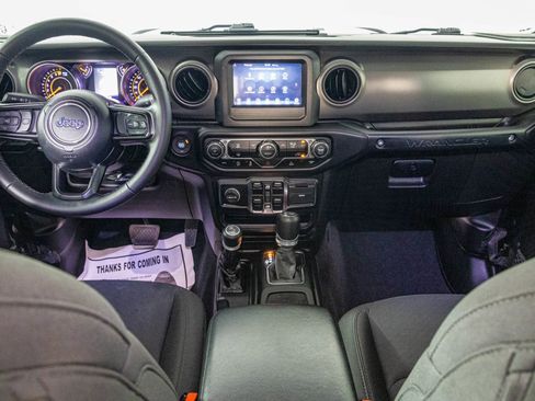 Used 2022 Jeep Wrangler Unlimited Sport AWD/4WD image 24