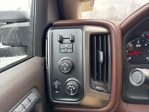 Used 2016 Chevrolet Silverado 2500 High Country w/ High Country Premium Package image 25