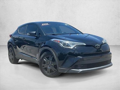 Used 2019 Toyota C-HR LE FWD image 12