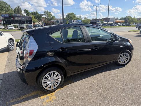 Used 2014 Toyota Prius C One FWD image 4