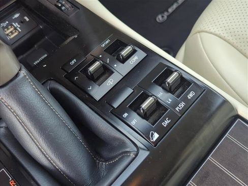 Used 2021 Lexus GX 460 Luxury w/ Accessory Package AWD/4WD image 22