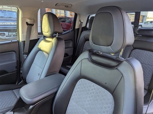 Used 2022 Chevrolet Colorado Z71 image 14