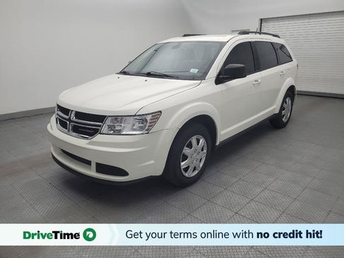 Used 2019 Dodge Journey SE FWD image 1