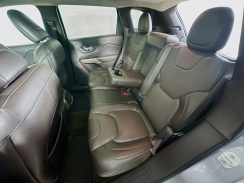 Used 2018 Jeep Cherokee Trailhawk w/ Quick Order Package 27L AWD/4WD image 26